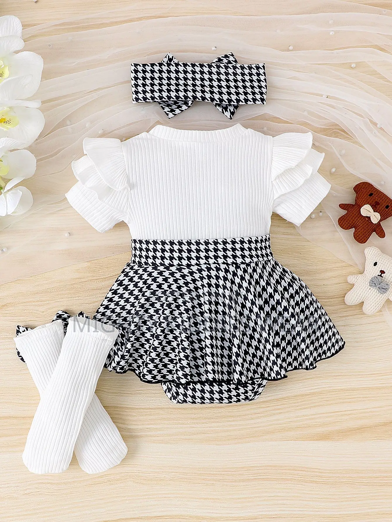 Girls White Top Houndstooth Skirt Suit Age 1-6months Only