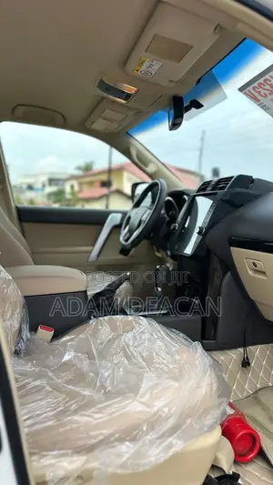 Toyota Land Cruiser Prado 4.0 Petrol TX-L 2017 White