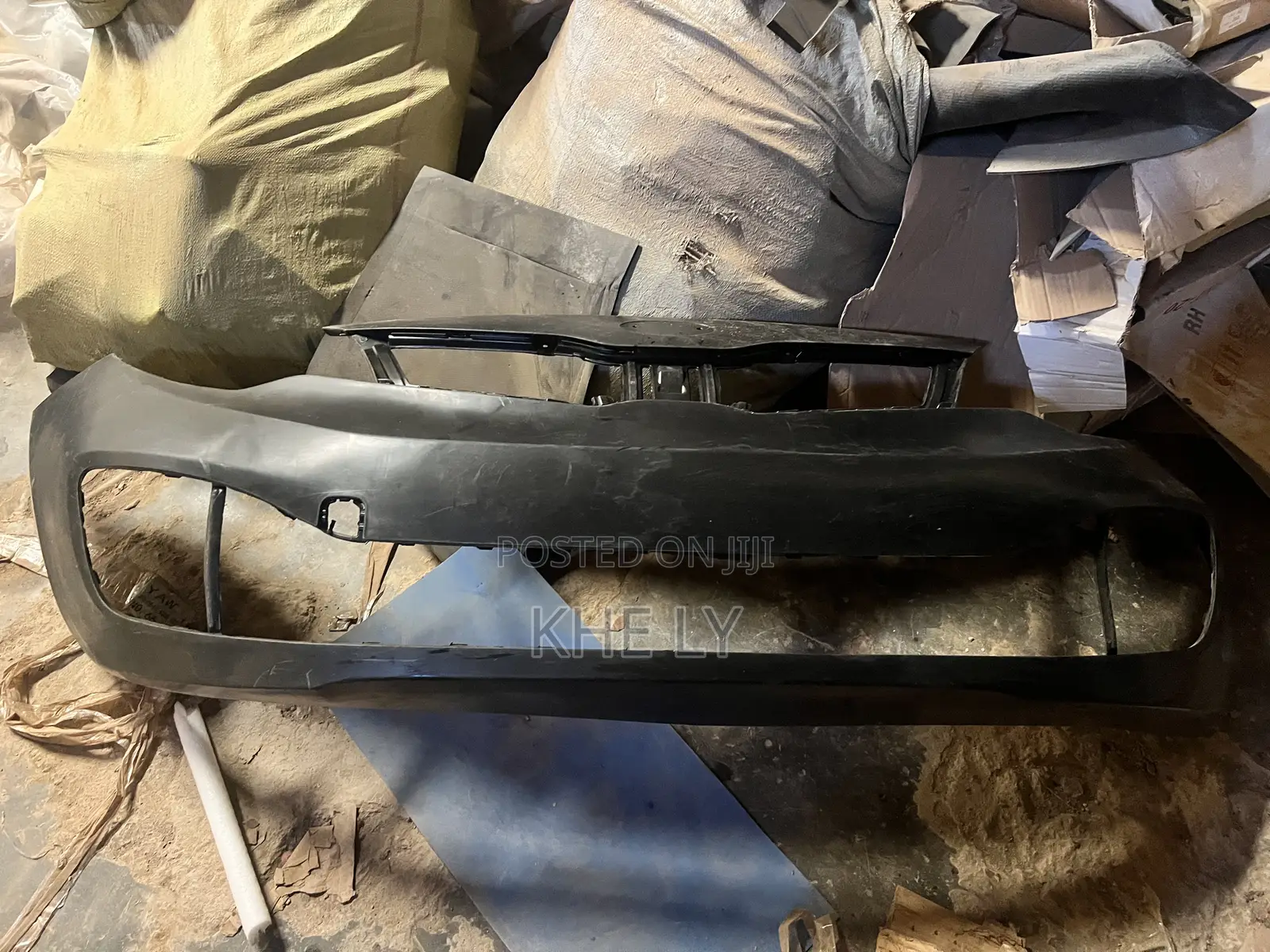 Kia Rio 2012 Salon Front Bumper