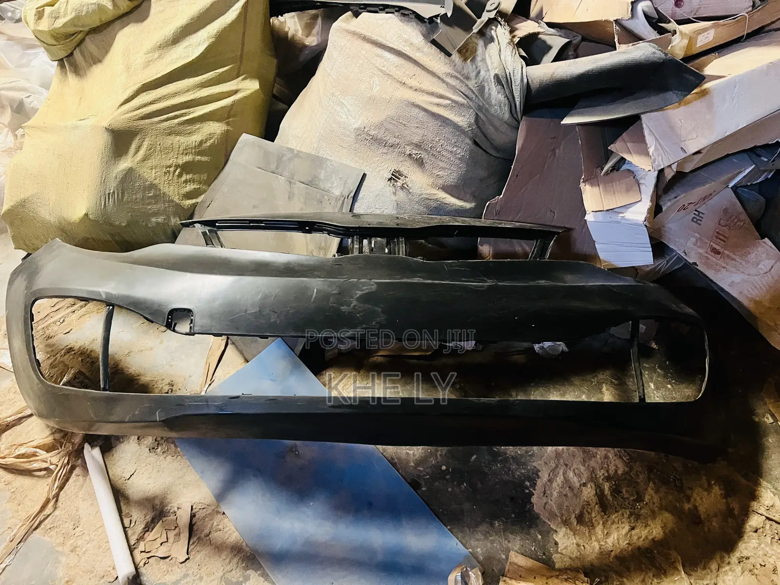 Kia Rio 2012 Salon Front Bumper