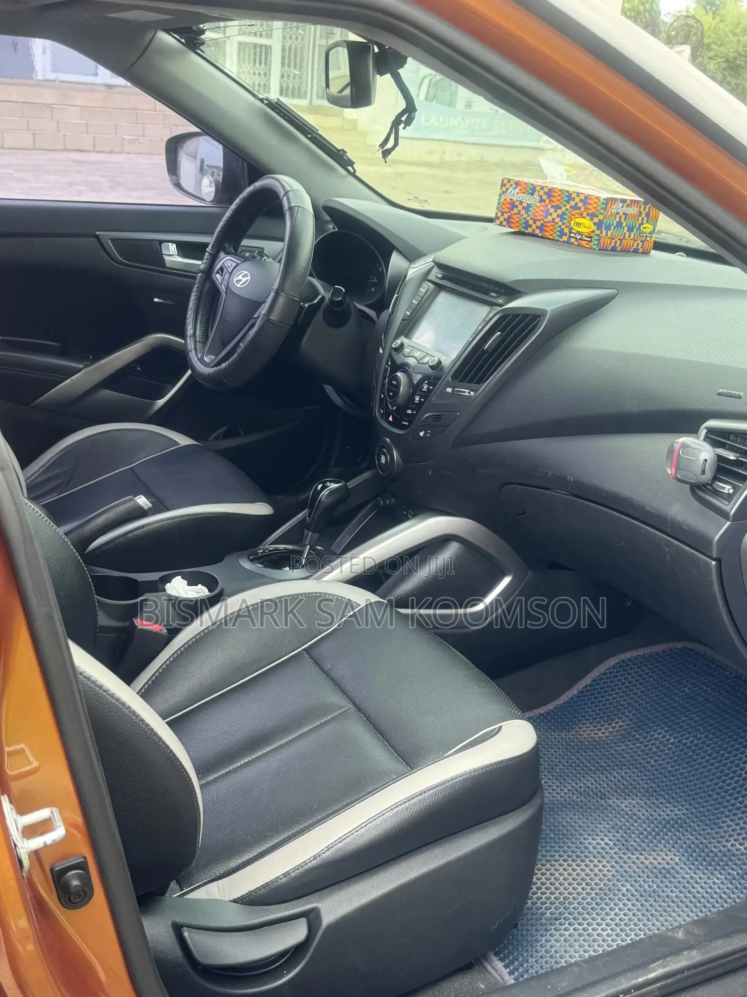 Hyundai Veloster 2013 Beige