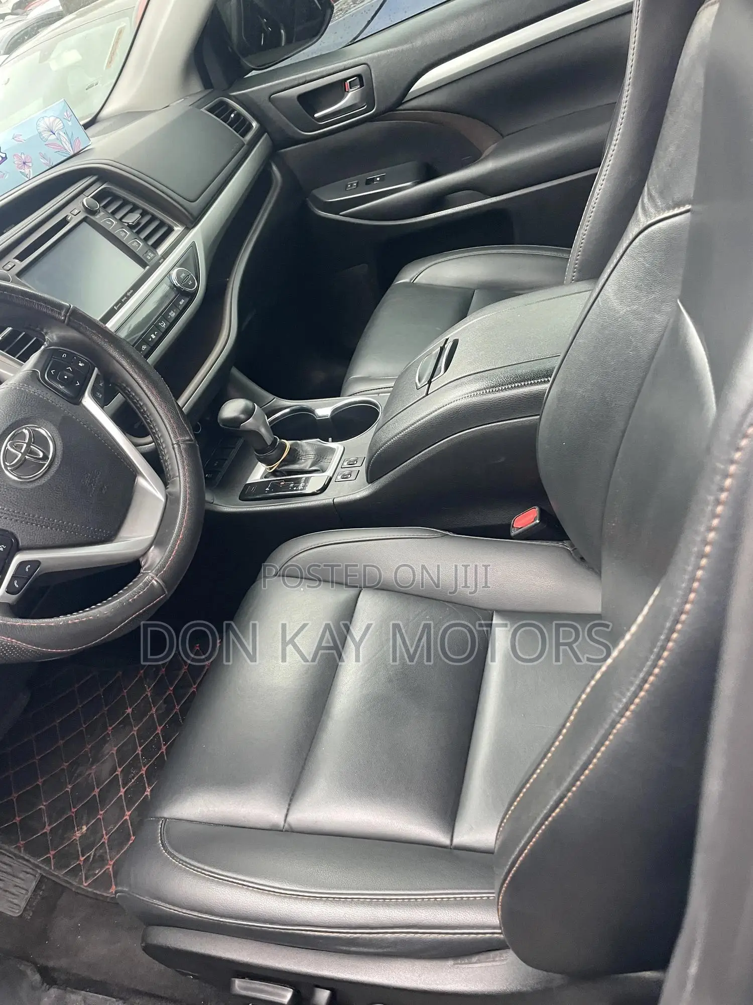 Toyota Highlander XLE 2019 Silver