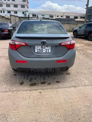 Toyota Corolla LE Plus 4dr Sedan (1.8L 4cyl CVT) 2016 Gray