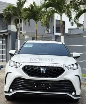 Toyota Highlander XSE 2021 White