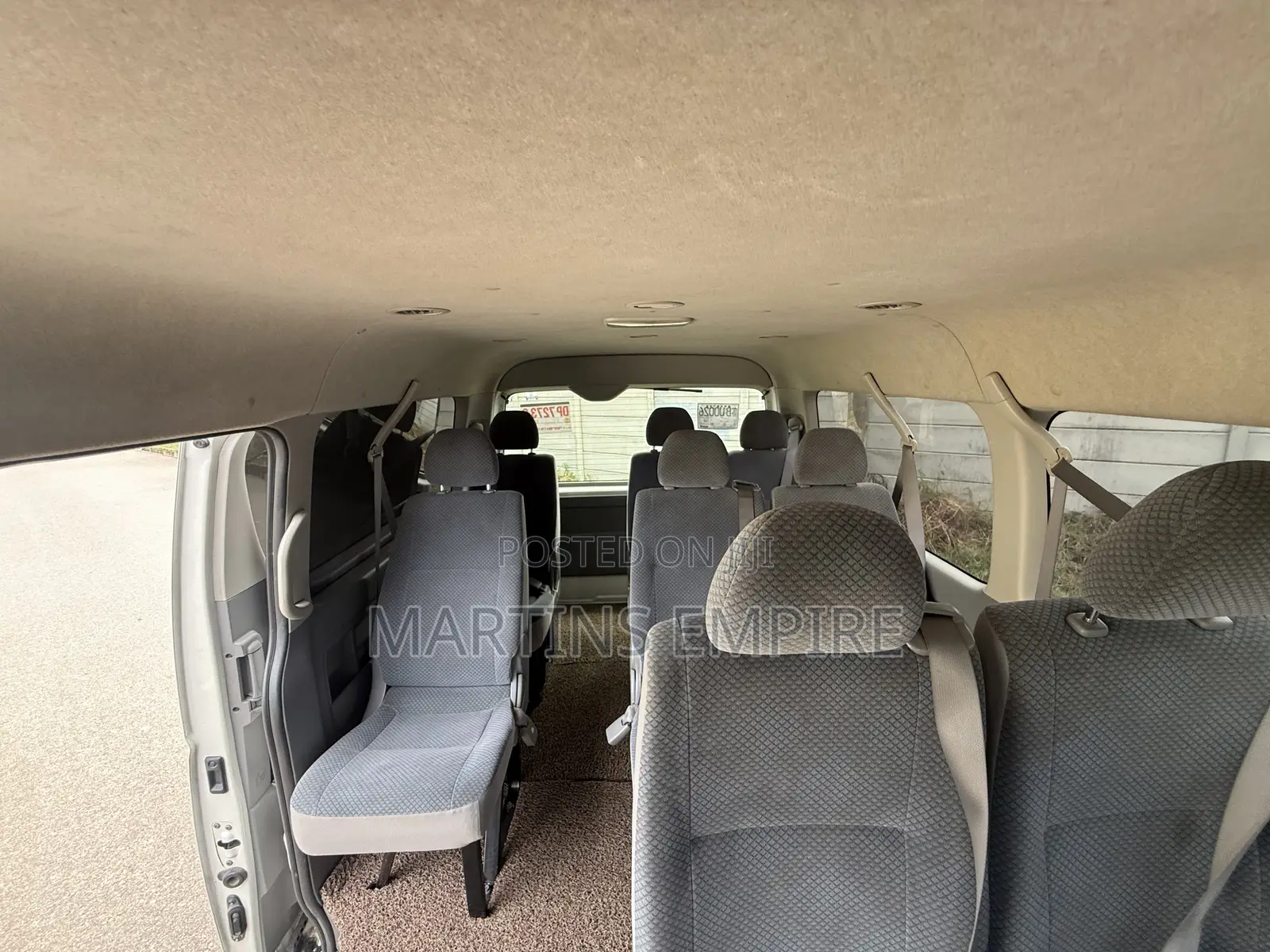 Toyota HiAce 2017 White