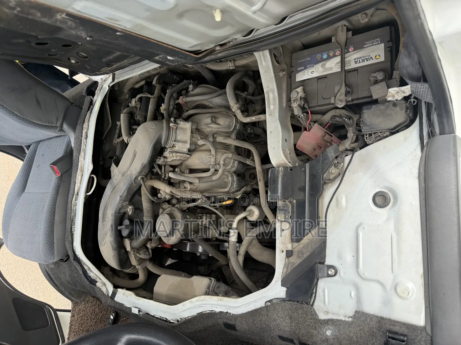 Toyota HiAce 2017 White