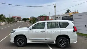 Toyota Land Cruiser Prado 4.0 Petrol TX-L 2017 White