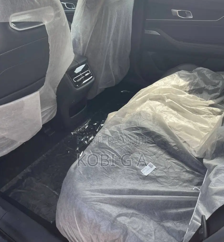 New Changan UNI-K 2.0 Petrol AWD 2025 Gray