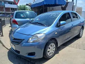 Toyota Yaris Base Hatchback 3dr 2010 Blue