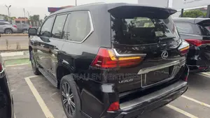 Lexus LX 2018 Black