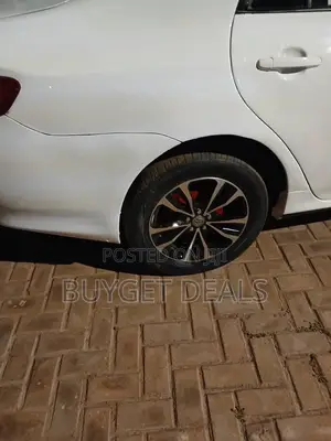 Toyota Corolla LE 4dr Sedan (1.8L 4cyl 4A) 2012 White