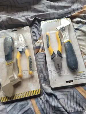 Lineman Pliers and Adjustable Wrenchset