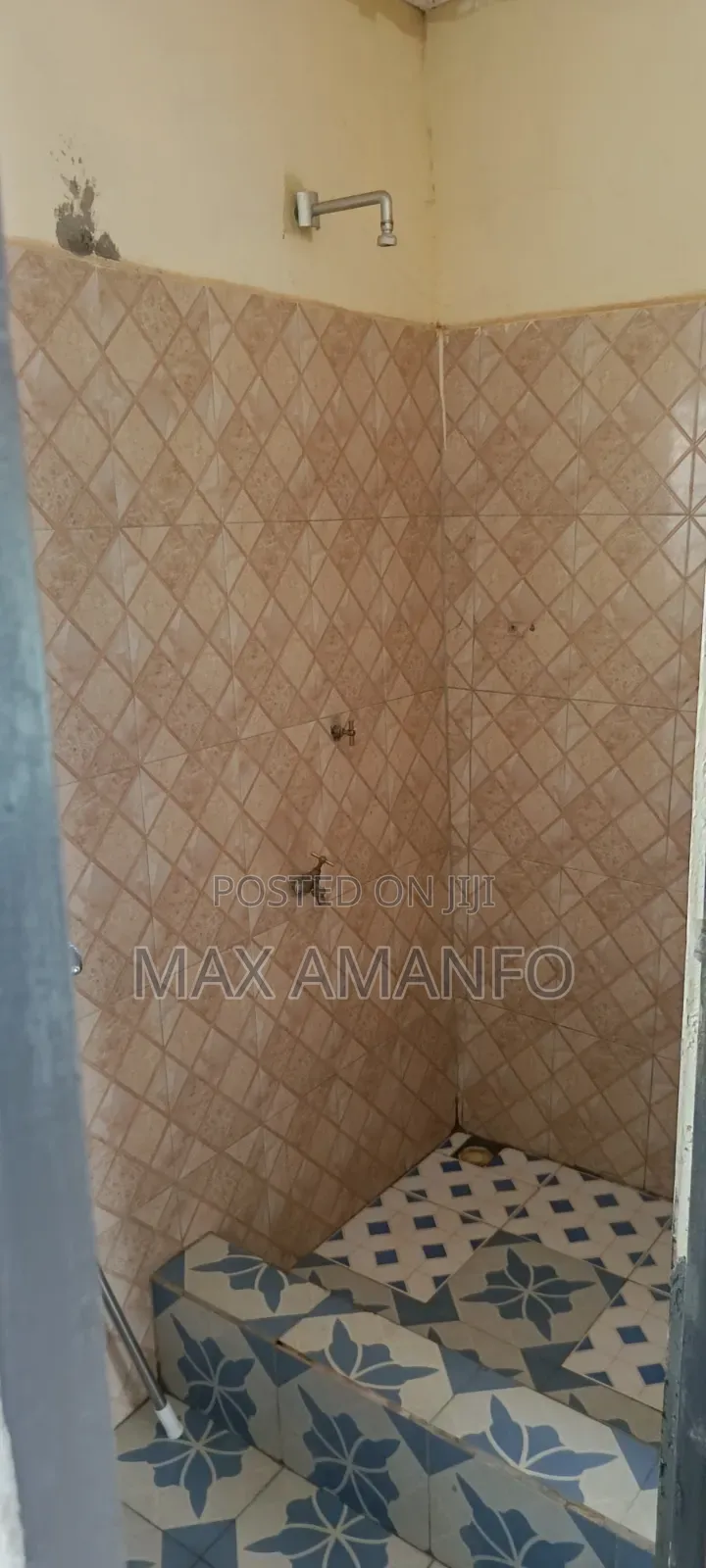 Studio Apartment in Glory Falls Hostel, Atwima Nwabiagya for rent