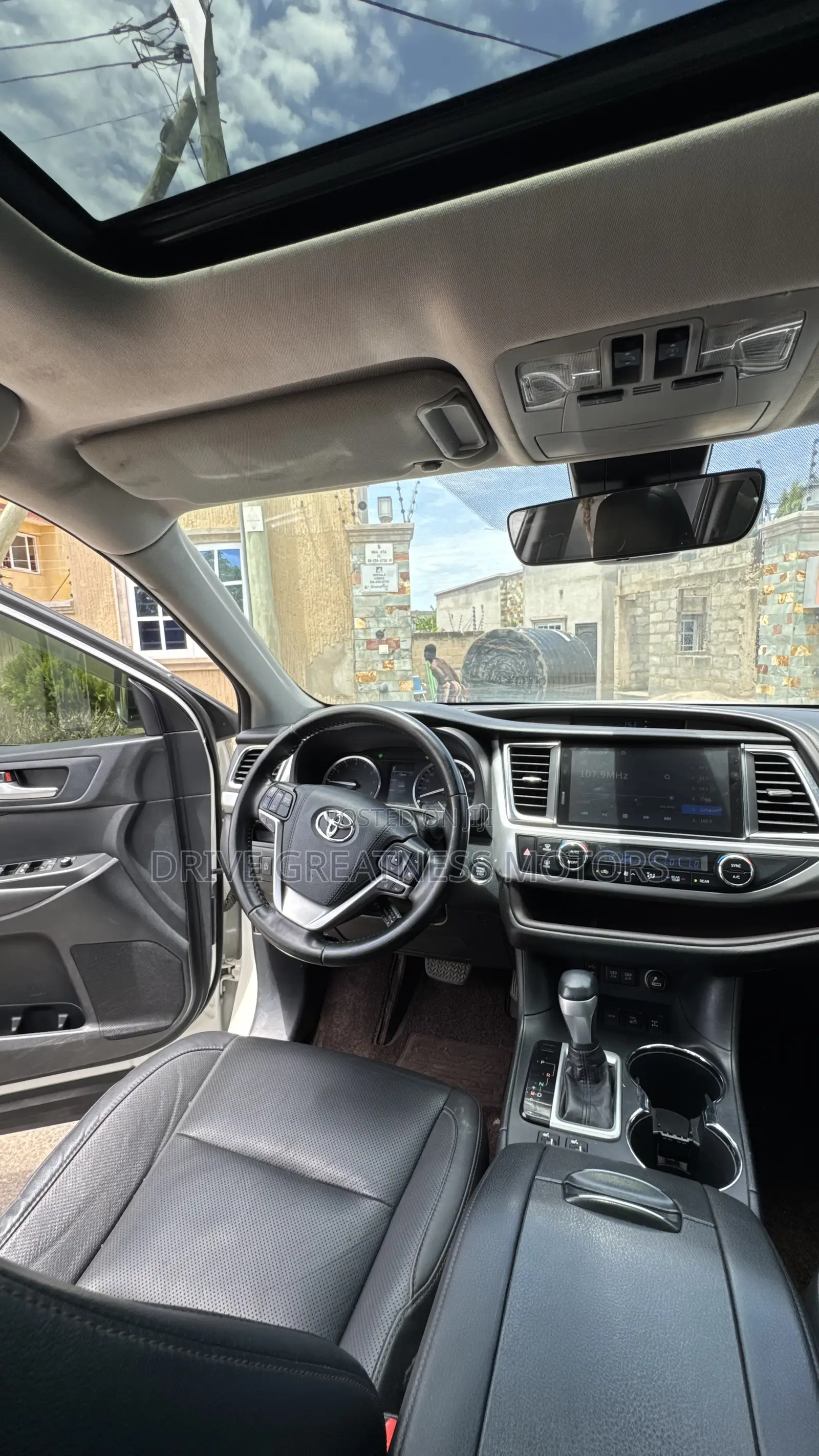 Toyota Highlander XLE 2019 White