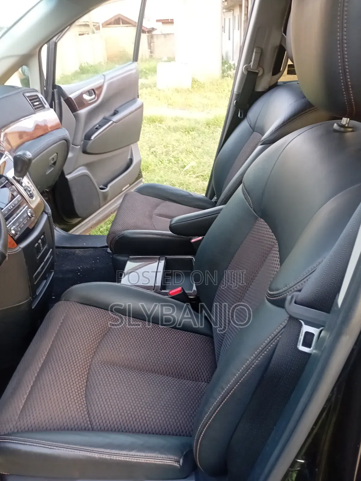 Nissan Elgrand 2012 Black