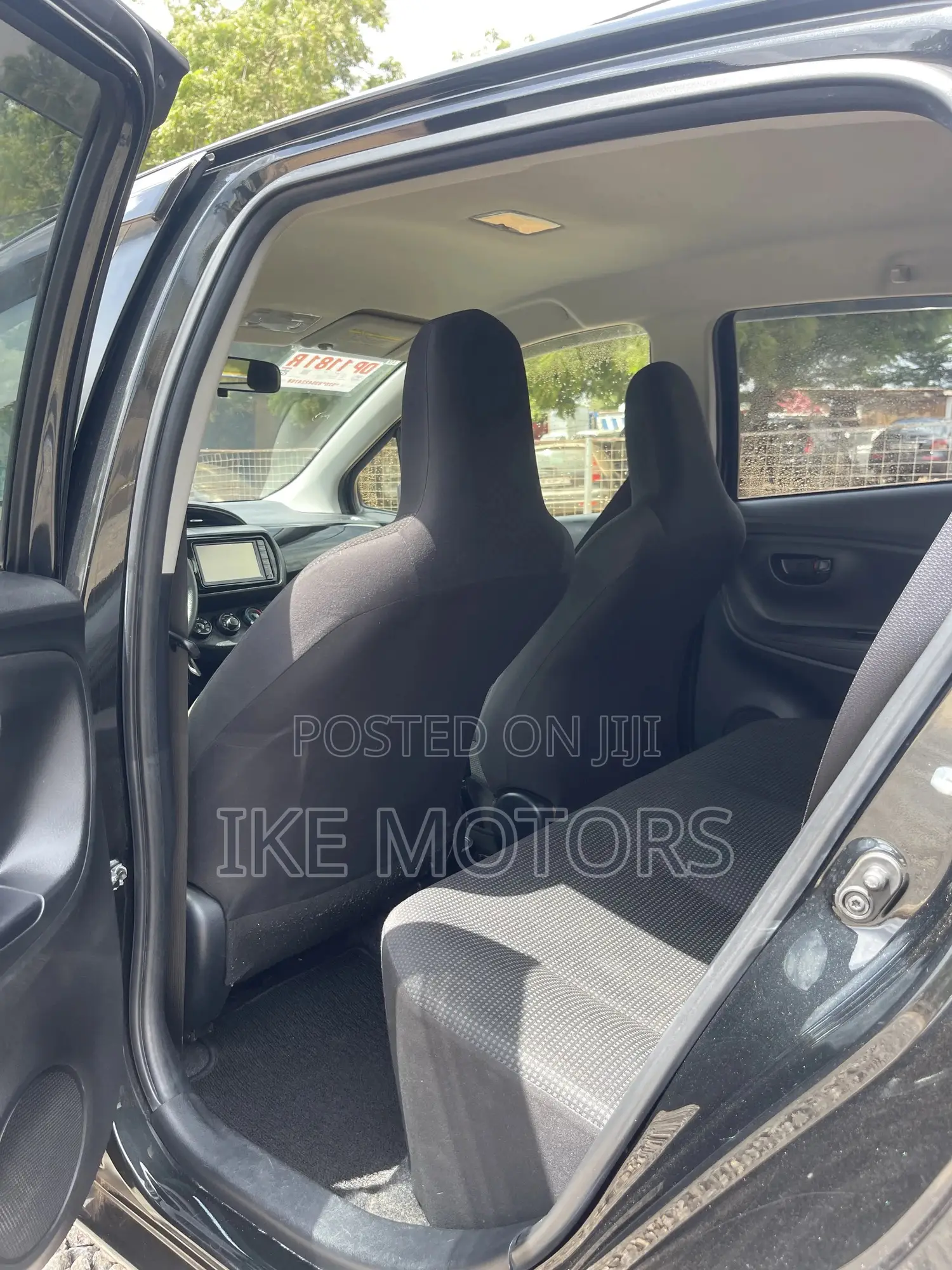 Toyota Vitz 1.3 AWD 3dr 2015 Black