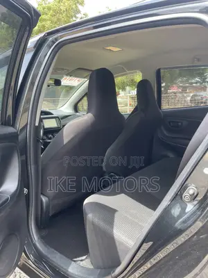 Toyota Vitz 1.3 AWD 3dr 2015 Black