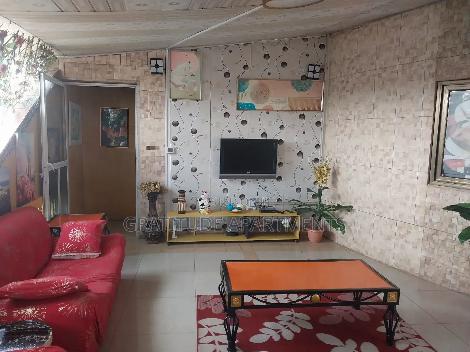 Presidential Suite-1brm+Sit-Out Lounge Ghc500 Per Day:2guest