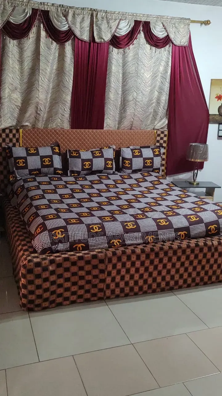 Presidential Suite-1brm+Sit-Out Lounge Ghc500 Per Day:2guest