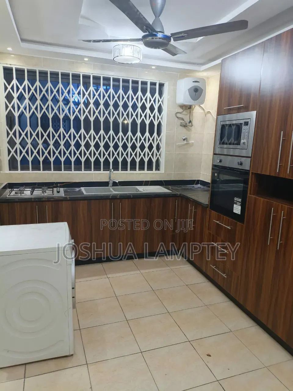 4bdrm House in Tesano Estate, Police Station for rent