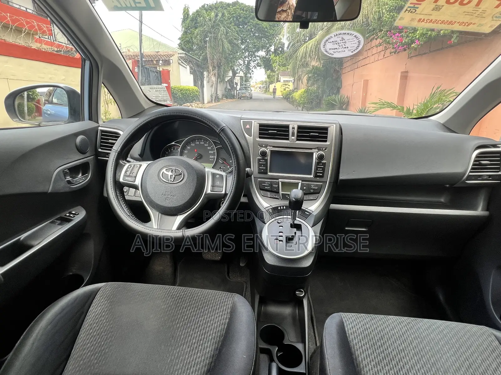 Toyota Verso 2013 Blue