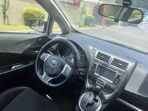 Toyota Verso 2013 Blue