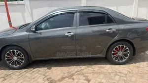 Toyota Corolla LE 4dr Sedan (1.8L 4cyl 4A) 2013 Silver