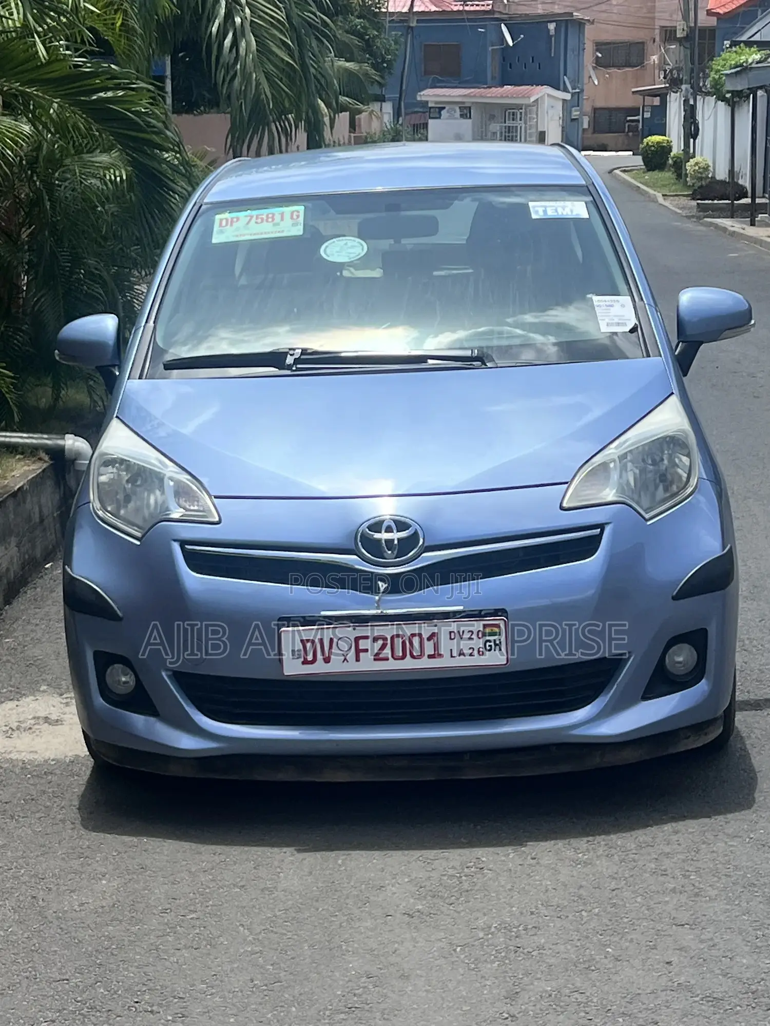 Toyota Verso 2013 Blue