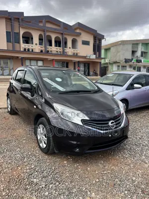 Nissan Note 1.2 Petrol 2014 Maroon