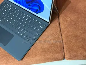 New Laptop Microsoft Surface Pro 7+ 16GB Intel Core i5 SSD 512GB