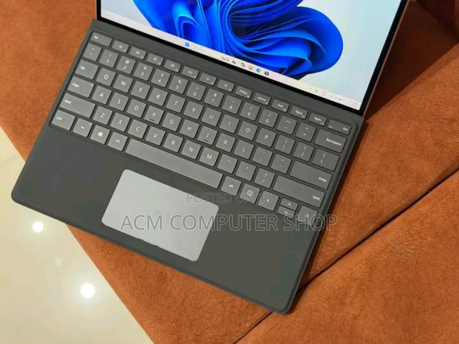 New Laptop Microsoft Surface Pro 8 16GB Intel Core i7 SSD 512GB