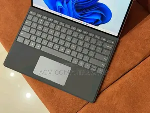 New Laptop Microsoft Surface Pro 8 16GB Intel Core i7 SSD 512GB