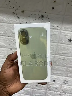 New Apple iPhone 17 256 GB Green