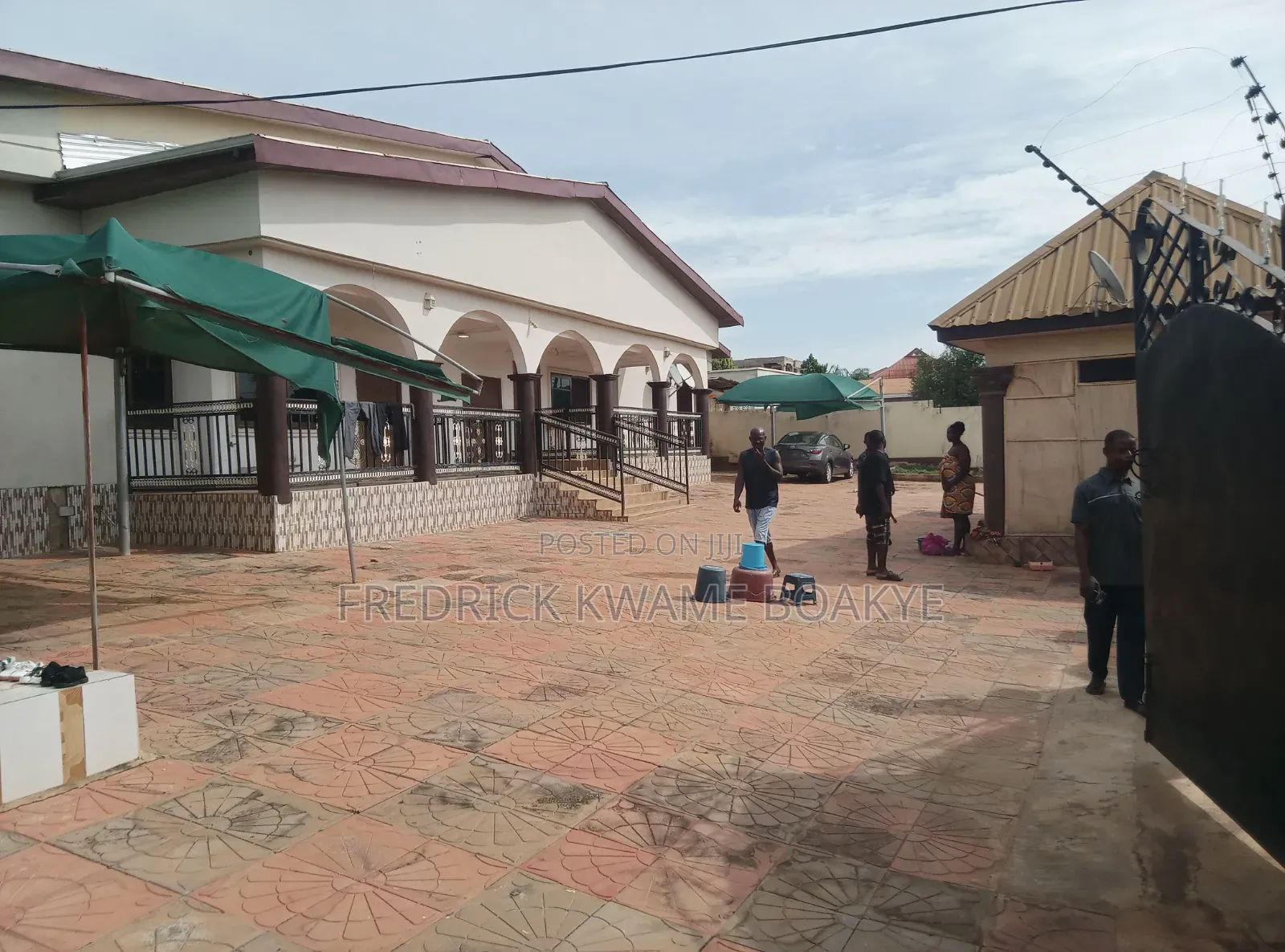 6bdrm House in Brother K Estate, Kumasi Metropolitan for sale