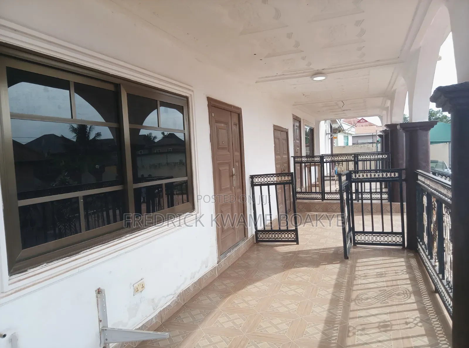 6bdrm House in Brother K Estate, Kumasi Metropolitan for sale