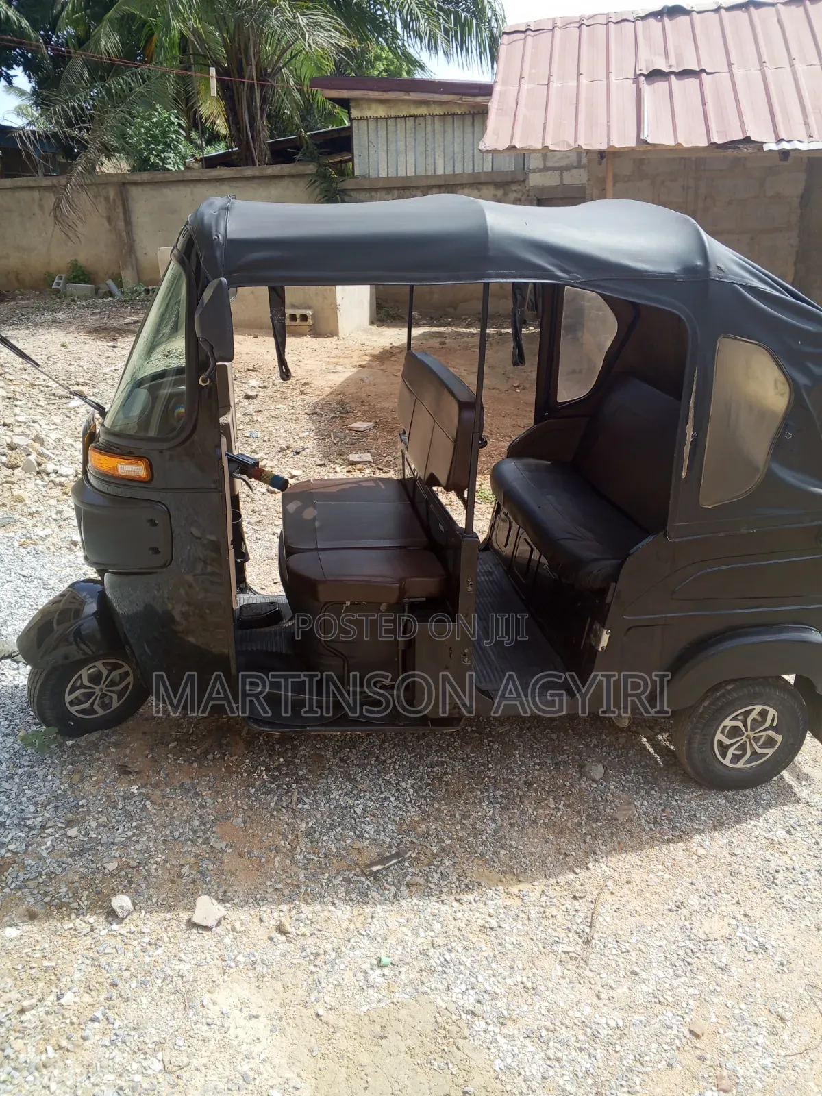 Bajaj RE 2024 Black