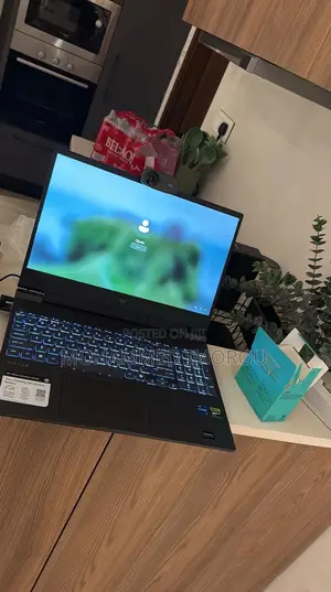 Laptop HP 15-dy1032wm 16GB Intel Core i5 HDD+SSD 256GB