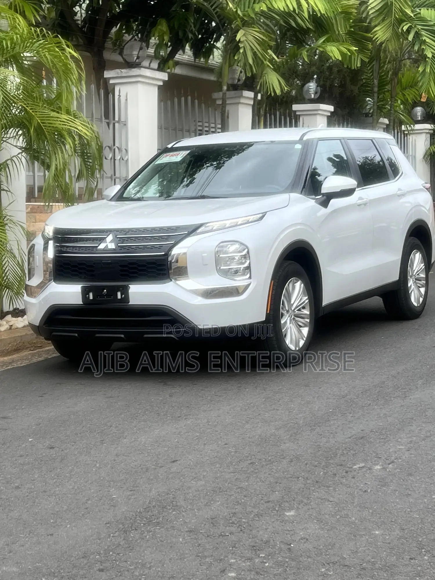 Mitsubishi Outlander ES 2022 White