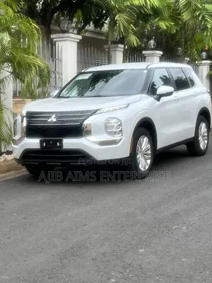 Mitsubishi Outlander ES 2022 White