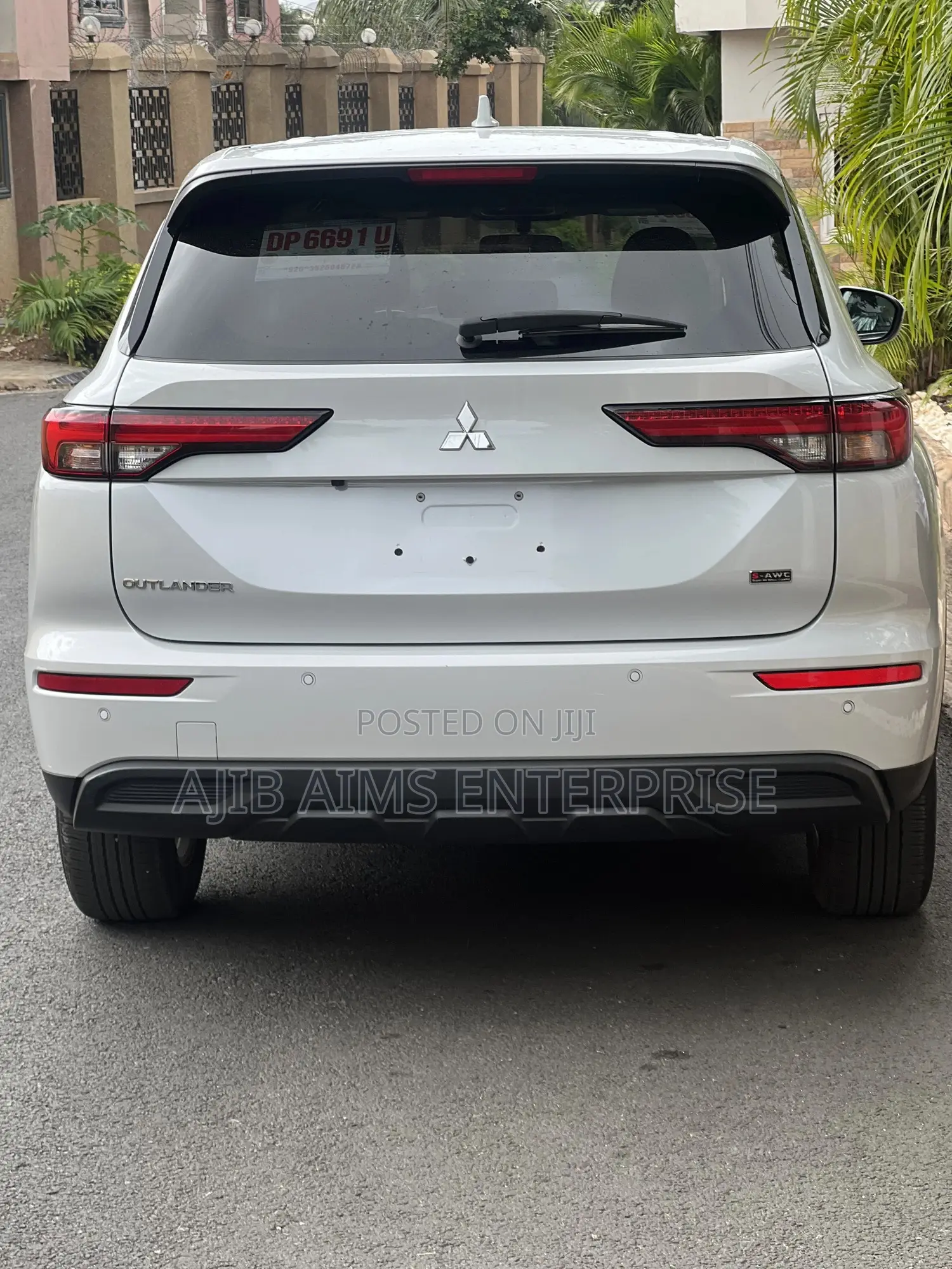 Mitsubishi Outlander ES 2022 White