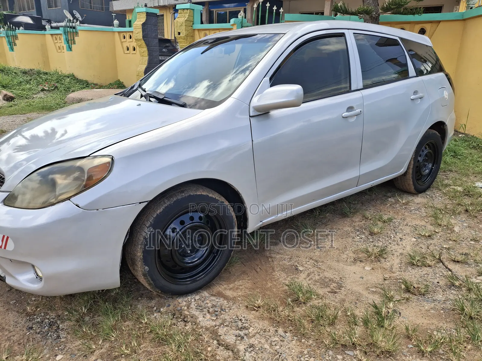 Toyota Matrix Hatchback FWD (1.8L 4cyl 5M) 2005 Silver