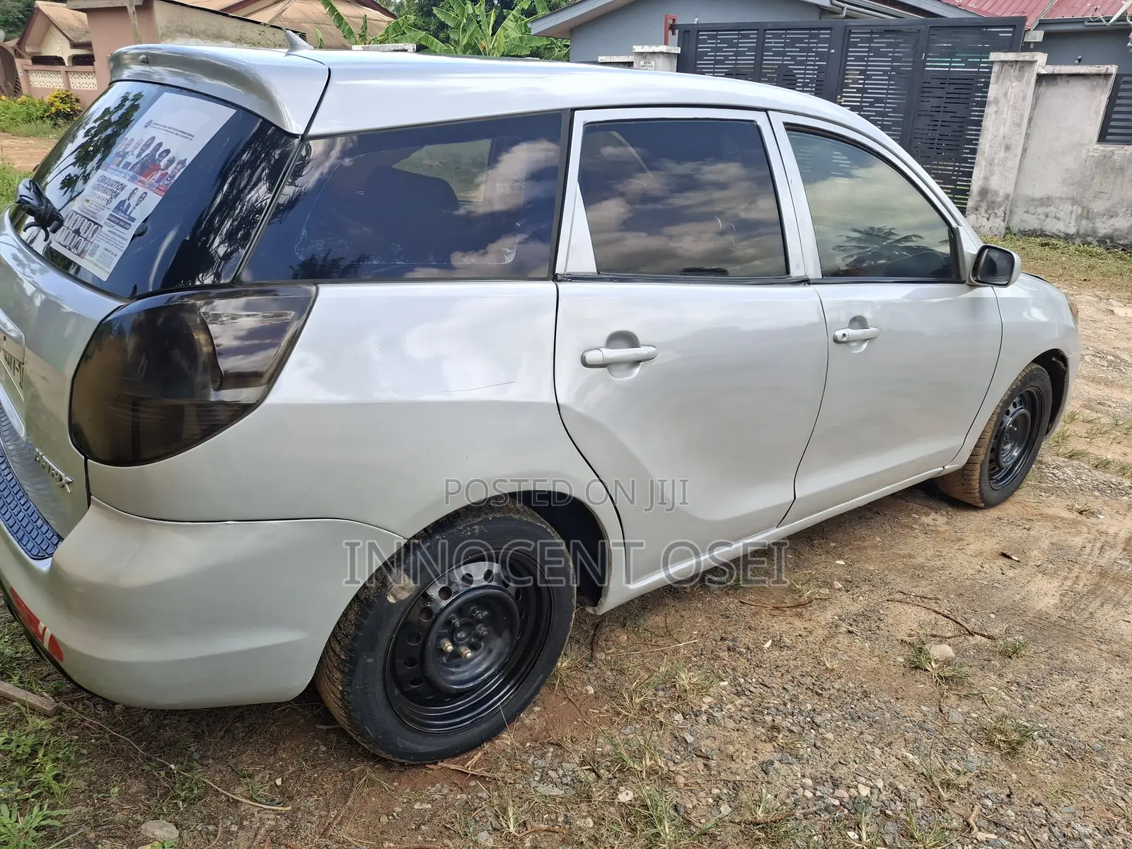 Toyota Matrix Hatchback FWD (1.8L 4cyl 5M) 2005 Silver