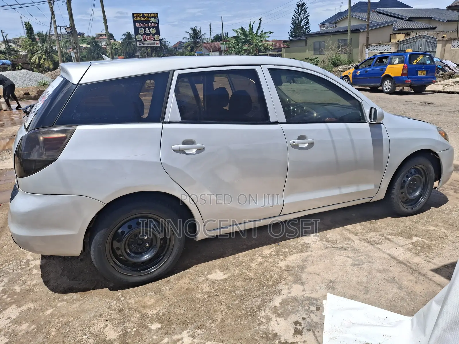 Toyota Matrix Hatchback FWD (1.8L 4cyl 5M) 2005 Silver