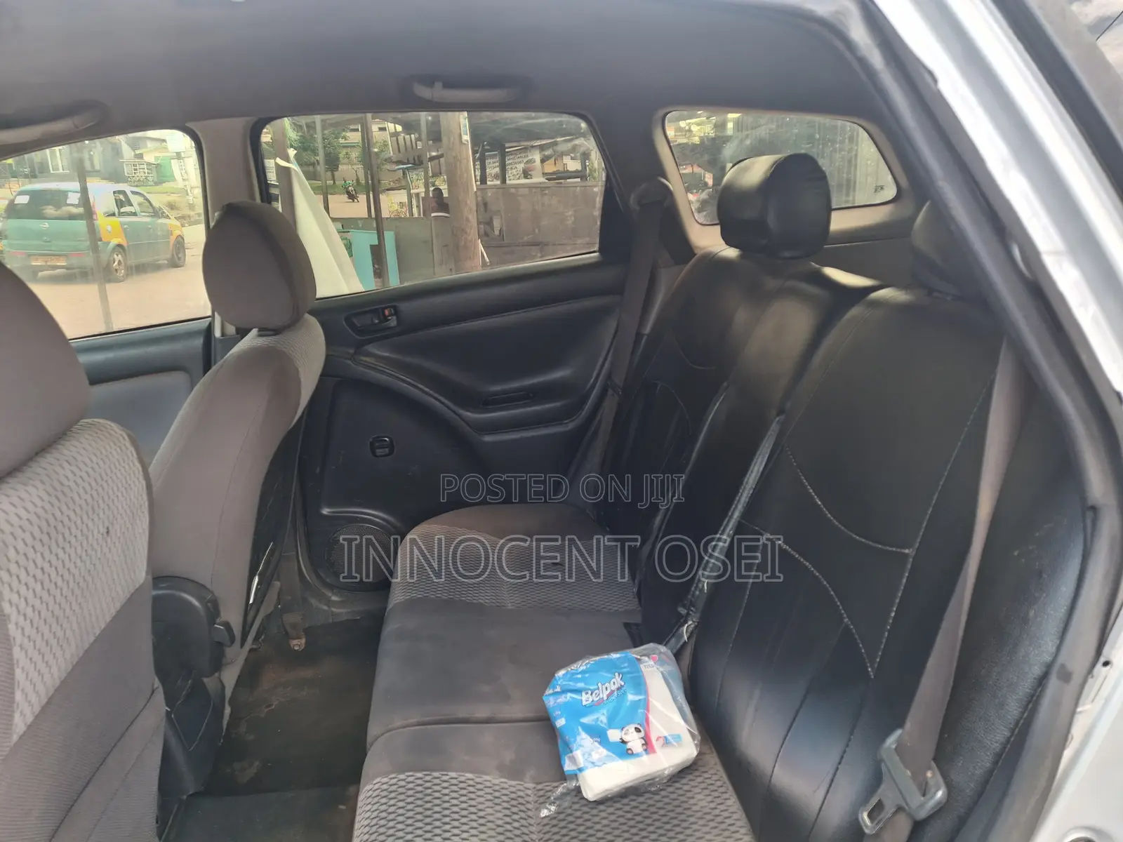 Toyota Matrix Hatchback FWD (1.8L 4cyl 5M) 2005 Silver