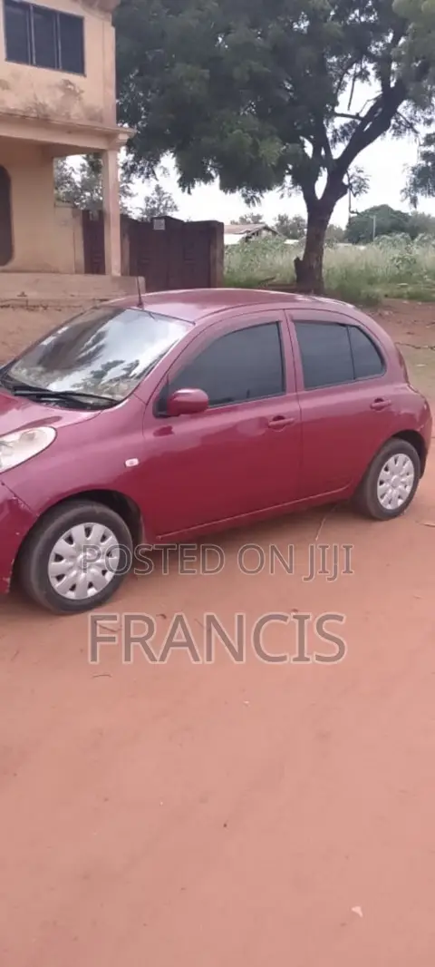 Nissan March 2005 Red