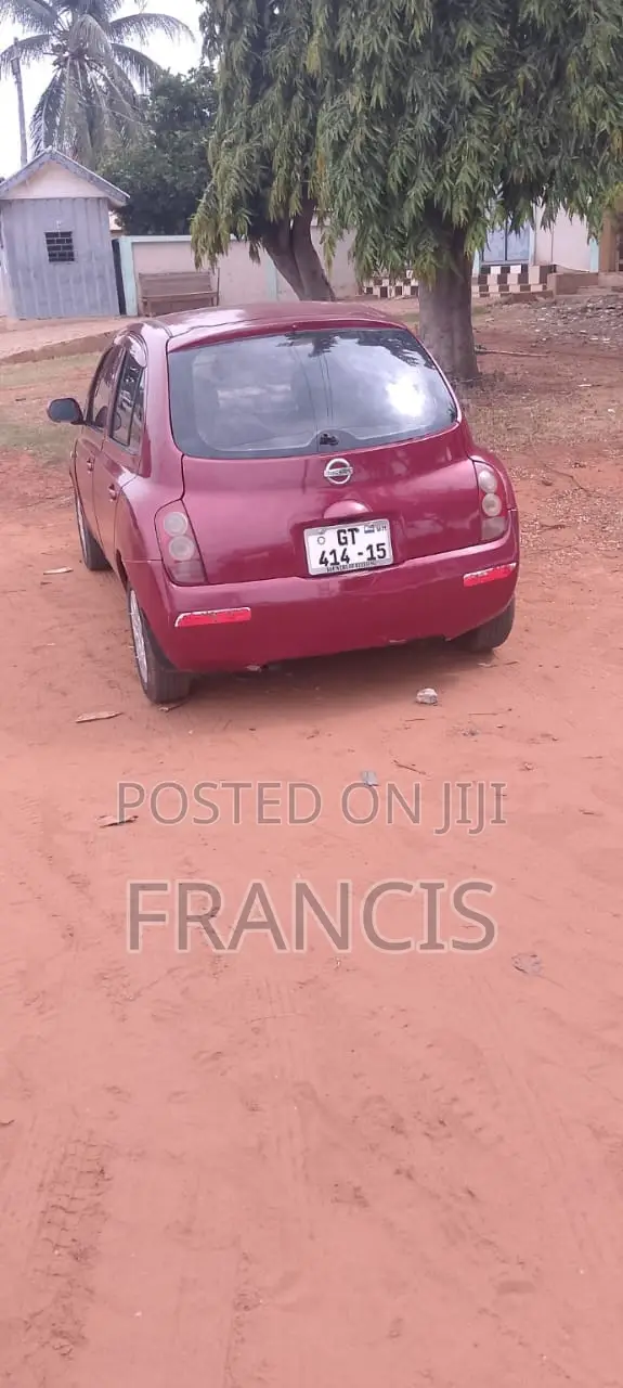 Nissan March 2005 Red