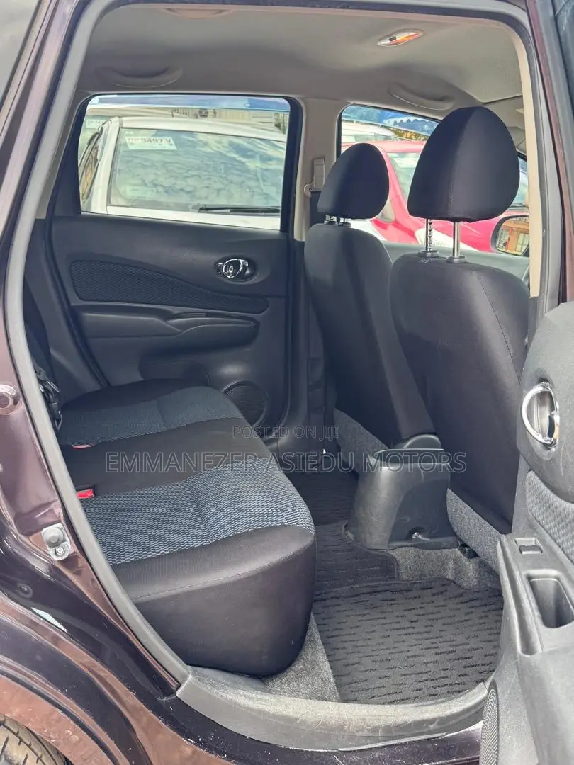 Toyota Vitz 1.3 FWD 5dr 2014 Black