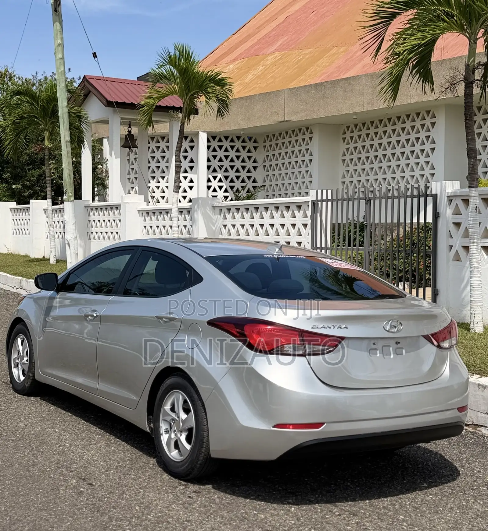 Hyundai Elantra SE 4dr Sedan (1.8L 4cyl 6A) 2015 Silver