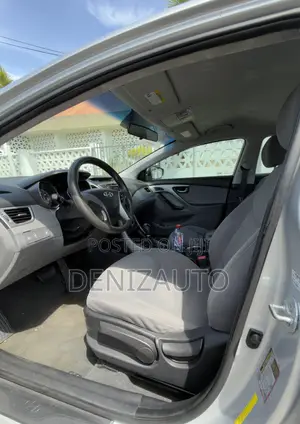 Hyundai Elantra SE 4dr Sedan (1.8L 4cyl 6A) 2015 Silver