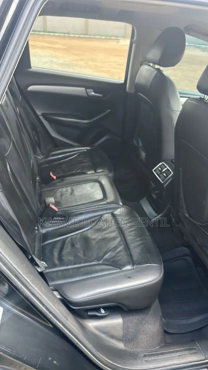 Audi Q5 2.0T Premium Quattro 2011 Black